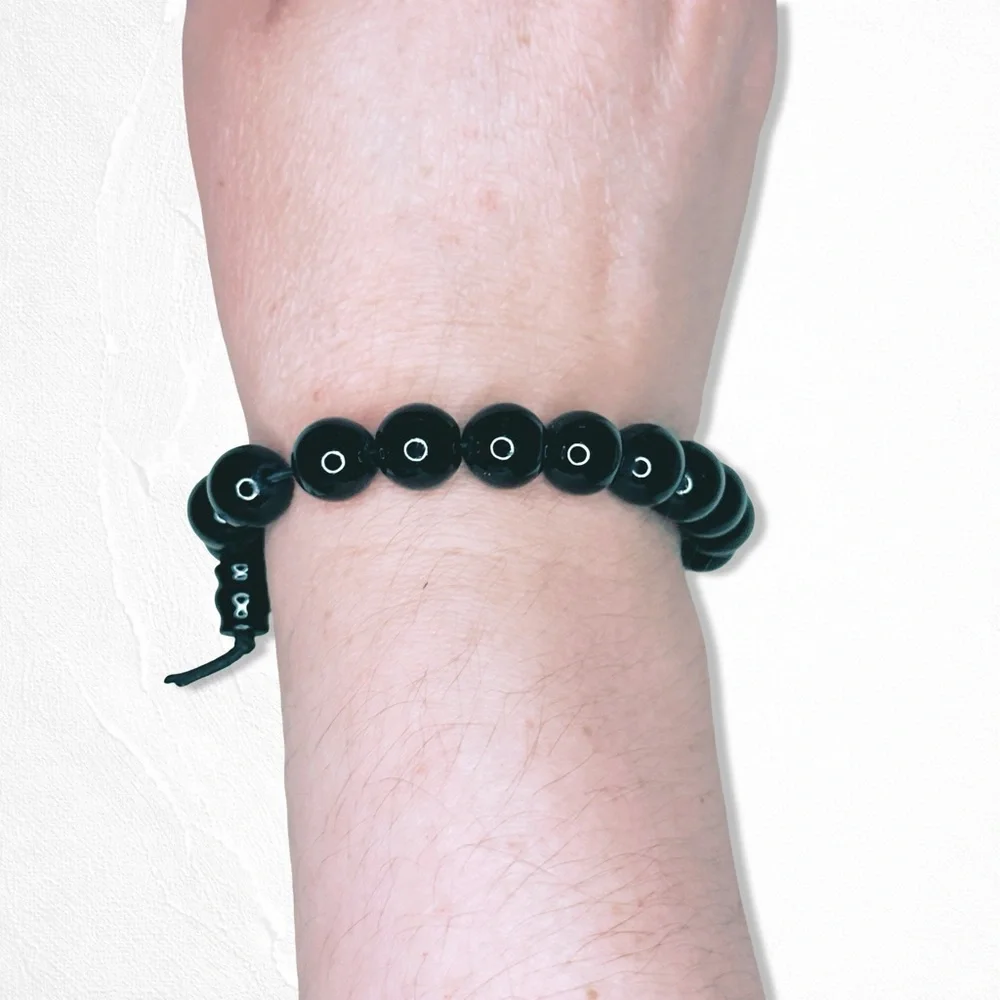 6116gc. Black Stone Stretch Bracelet